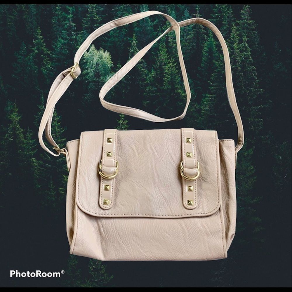 *SALE* EUC Brash Crossbody Bag WoW!